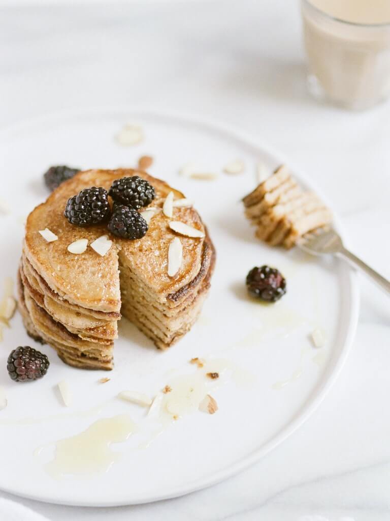 Banana Oatmeal Pancakes